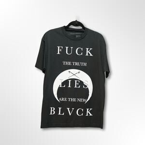Black Scale Men's Black and White Graphic Tee - L